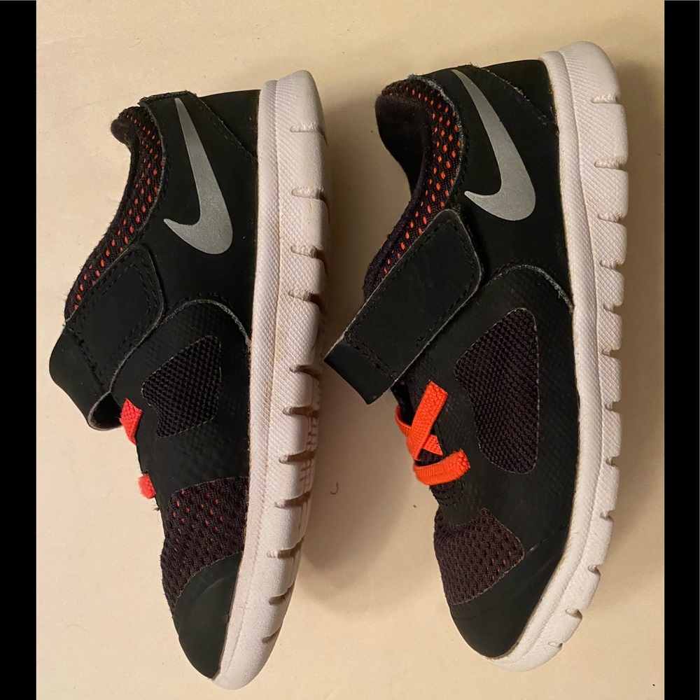 NIKE FLEX 2014 RN TD BLACK/HYPER PINK TODDLER 9C - Picture 2 of 5
